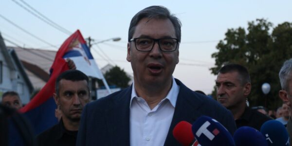 Izvor: Foto Informer- Vučić zahvali građamima na strpljenju