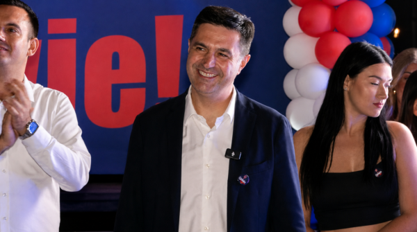 Pavlović mladima u Nišu: Srbija pobeđuje kada smo zajedno i složni
