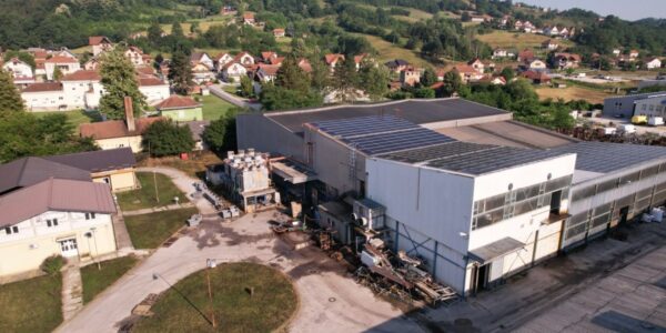Dramatična noć u Guči: Iz hladnjače iscureo amonijak, sedam osoba evakuisano