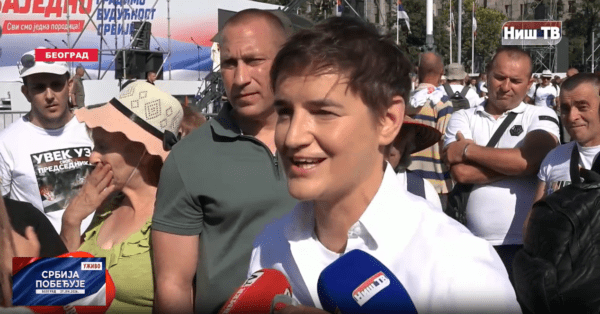 Brnabić sa skupa „Srbija jedna porodica“: Vučić je sačuvao mir i sprečio sukobe