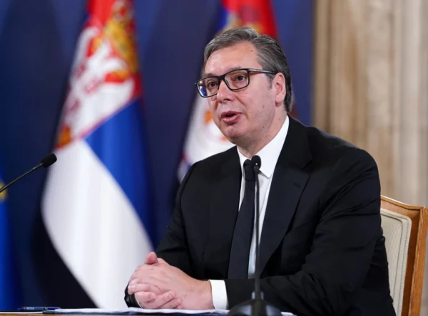 SUTRA NA ANDRIĆEVOM VENCU: Vučić sa ministrom omladine UAE