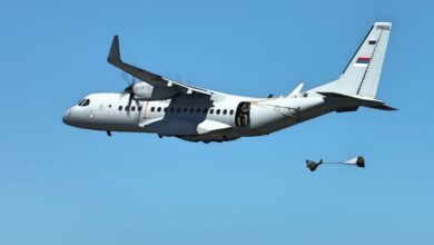 Padobranac 63. padobranske brigade iskače iz transportnog aviona